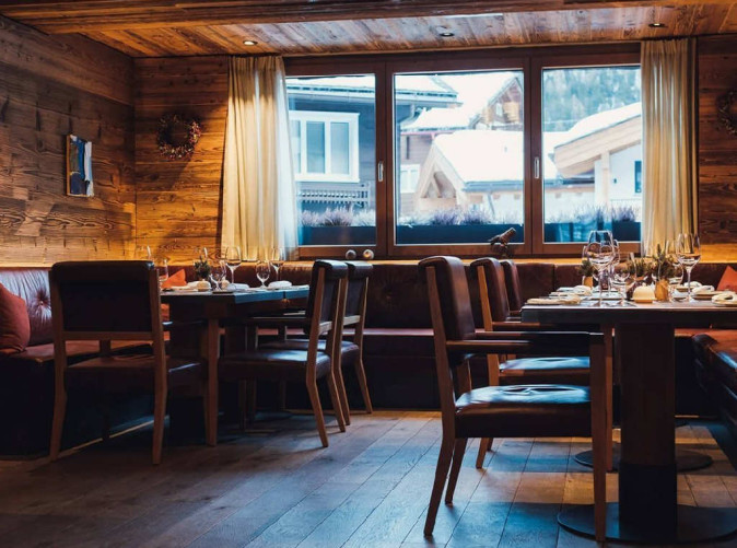 0020_The Capra Saas Fee_Schoene Aussichte Touristik_capra_dining_gallery_4-1600x800